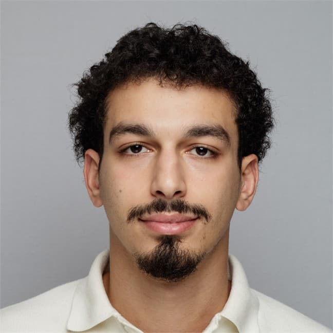 Enis Hammouche